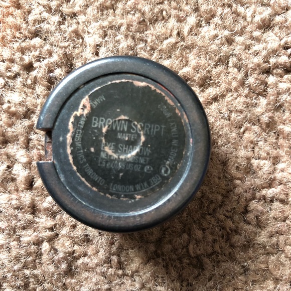 mac single shadow bundle! brownscript & soft brown - Picture 2 of 5